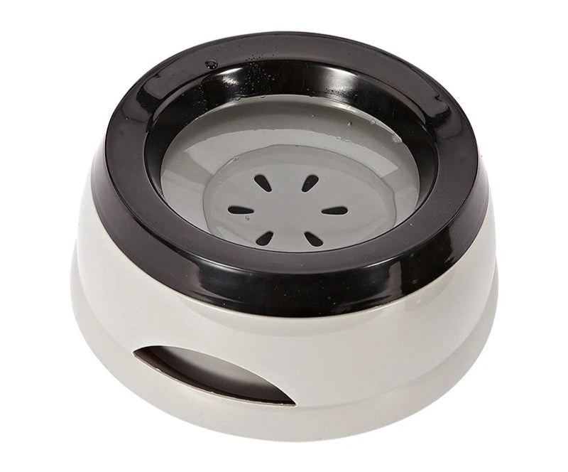 No-Spill Floating Pet Water Bowl – Mess-Free Drinking for Dogs & Cats